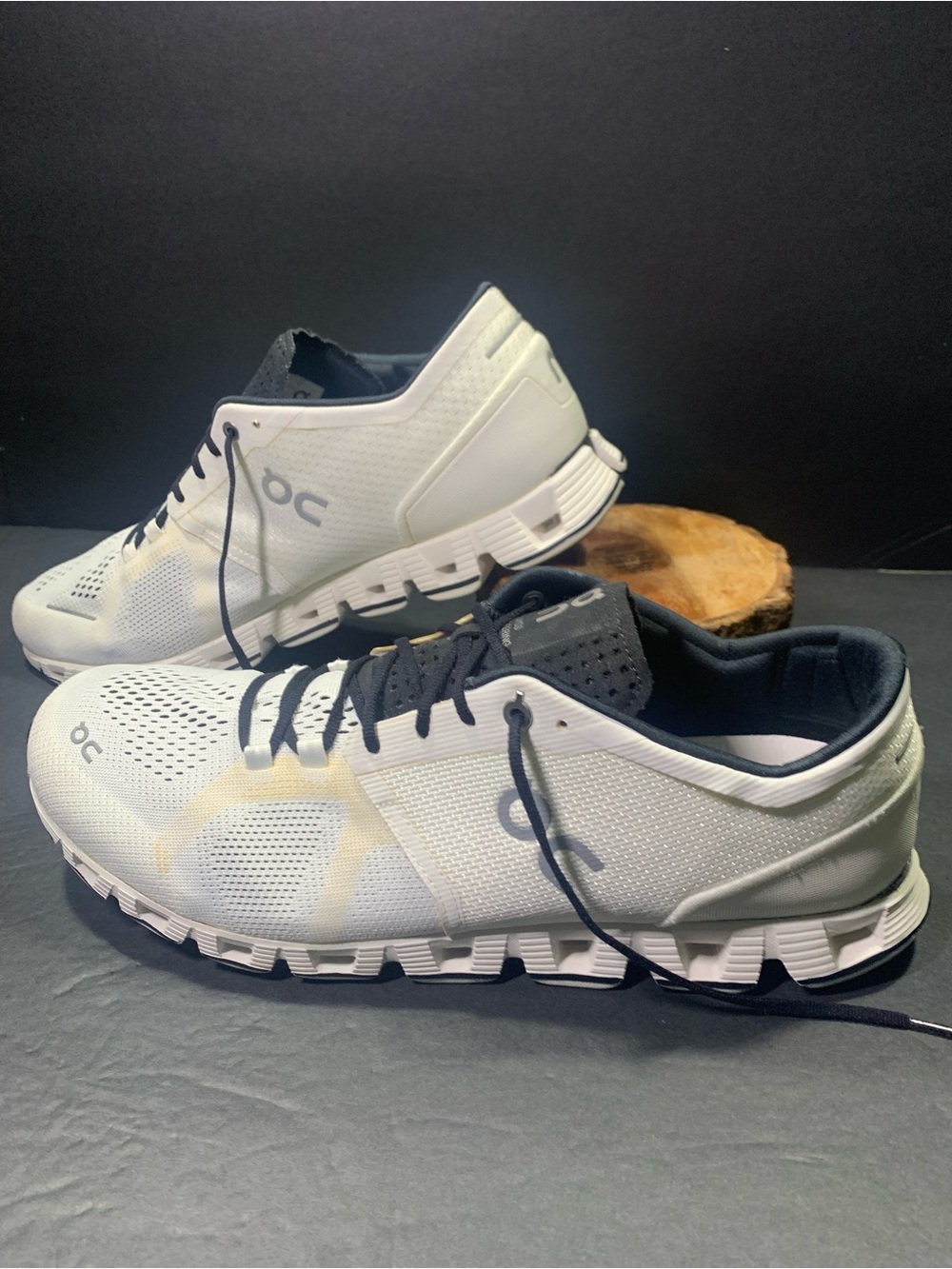On Cloud X Men’s  White Black Running Walking Sneakers Shoe Size-11.5